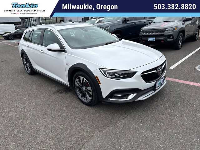 2018 Buick Regal Tourx Essence