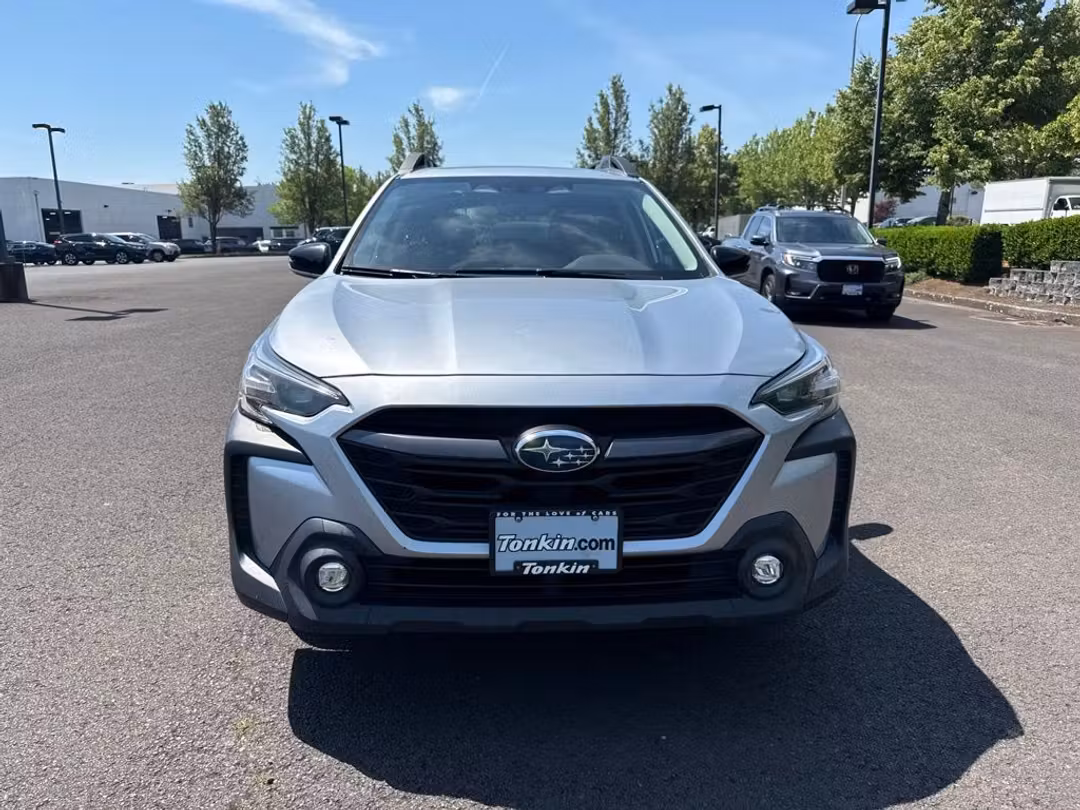 2023 Subaru Outback Premium - Image 2
