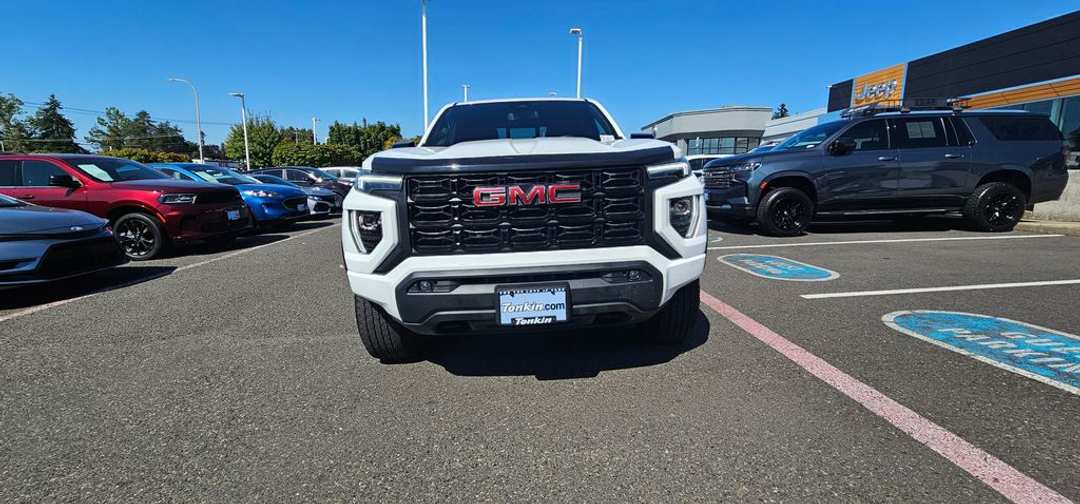 2023 GMC Canyon Elevation - Image 2