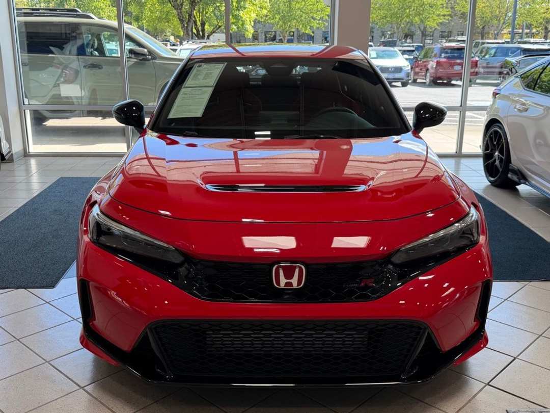 2025 Honda Civic Type R - Image 3