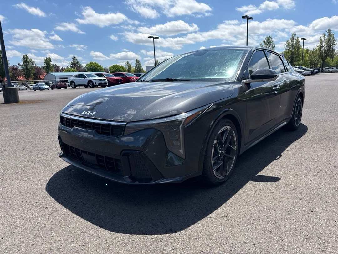 2025 Kia K4 GTLine - Image 3