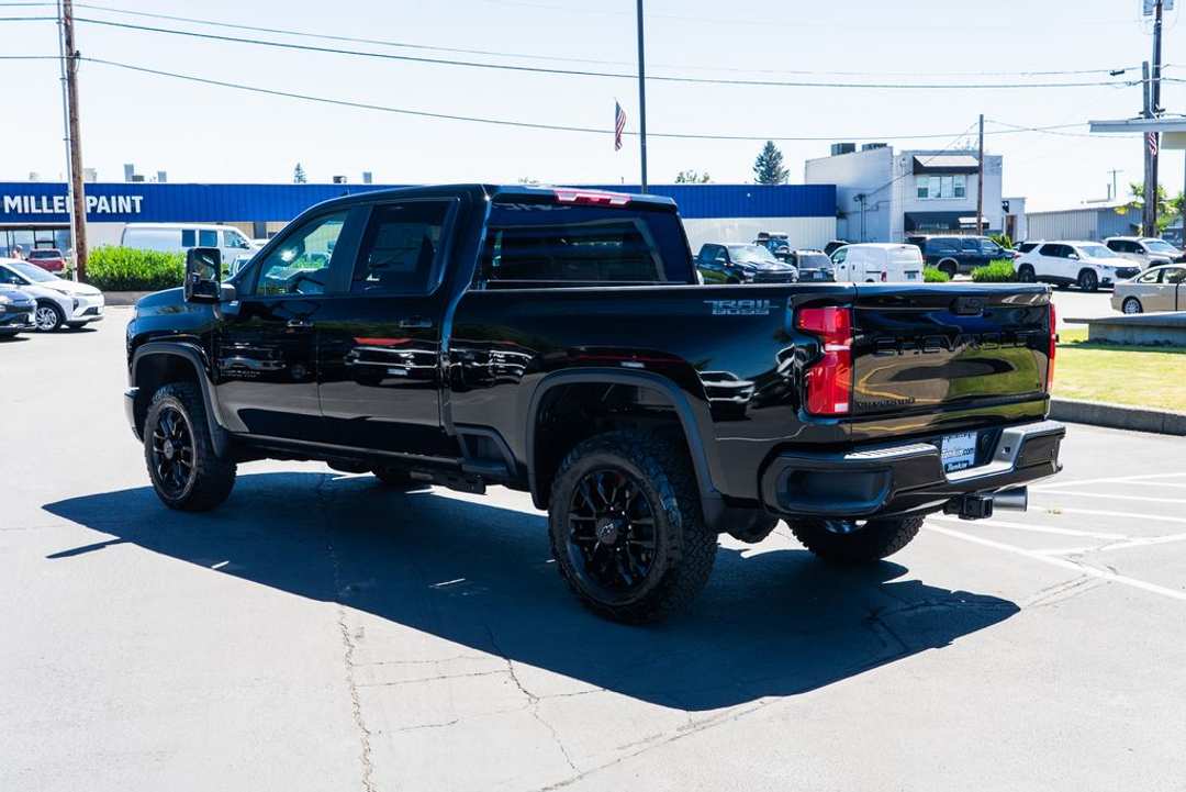 2026 Chevrolet Silverado 2500Hd LT - Image 3