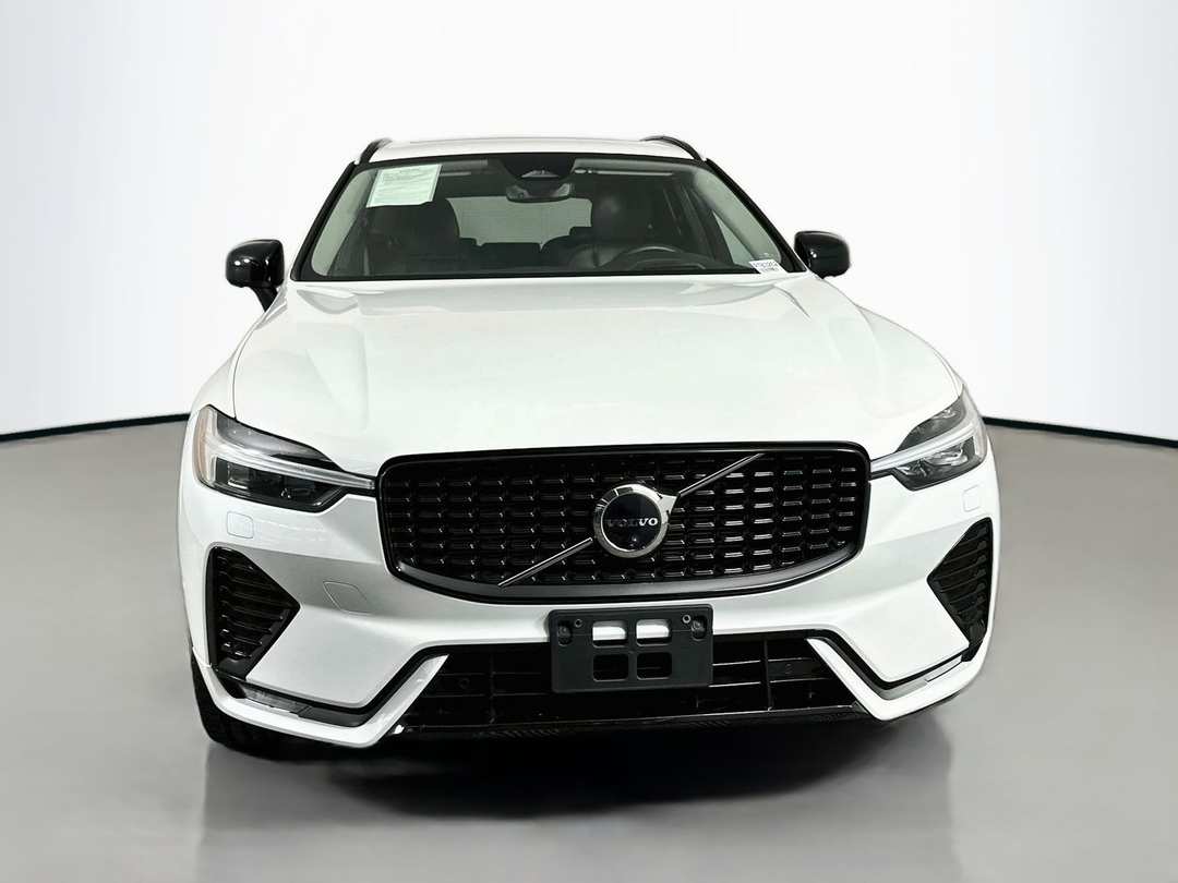 2023 Volvo Xc60 B6 Ultimate Dark Theme - Image 2