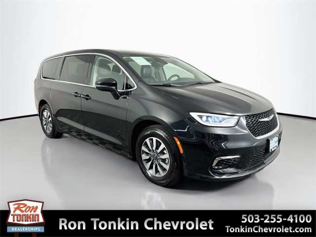 2023 Chrysler Pacifica Hybrid Touring L