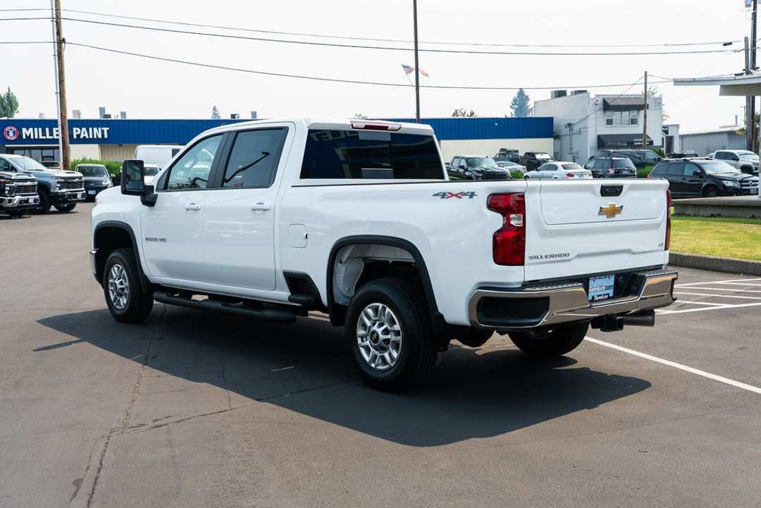 2026 Chevrolet Silverado 2500Hd LT - Image 2