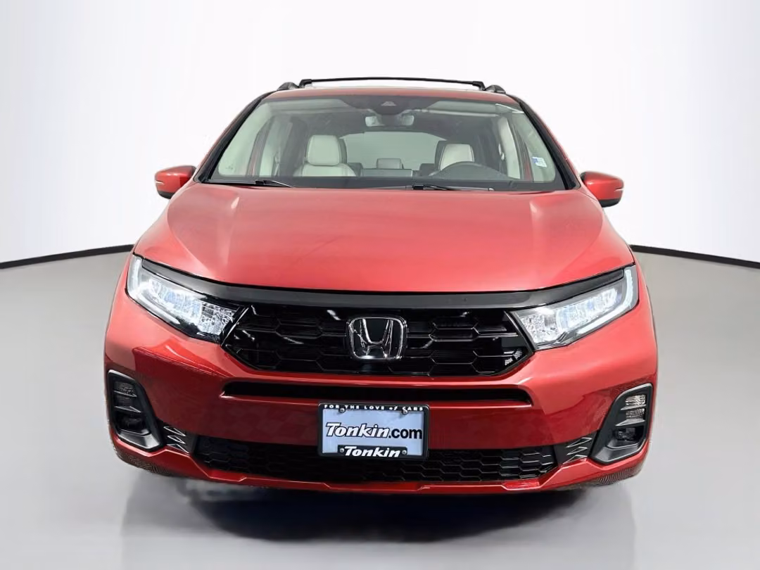 2027 Honda Odyssey Touring - Image 2
