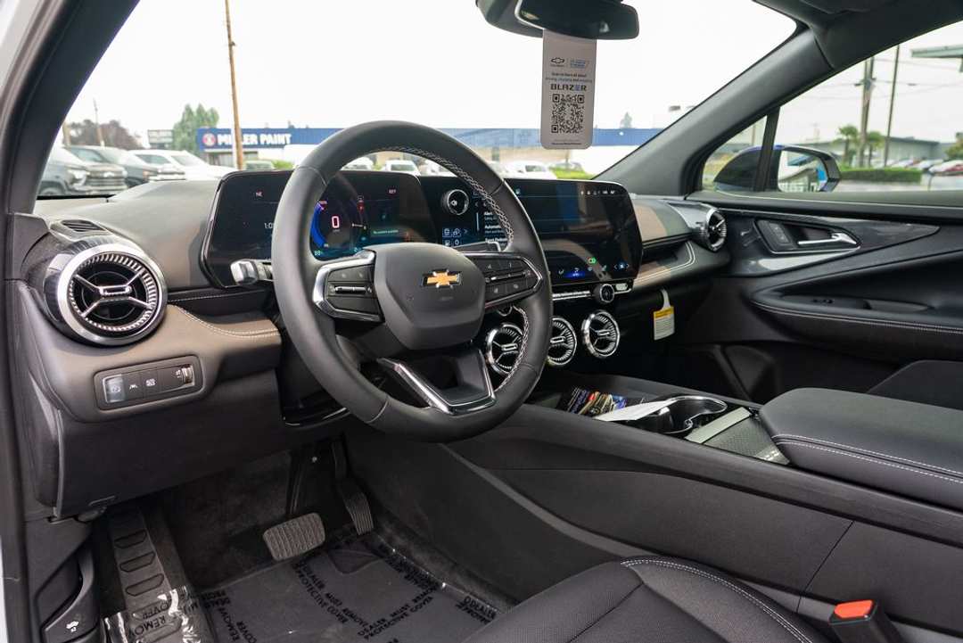 2025 Chevrolet Blazer EV LT - Photo 25