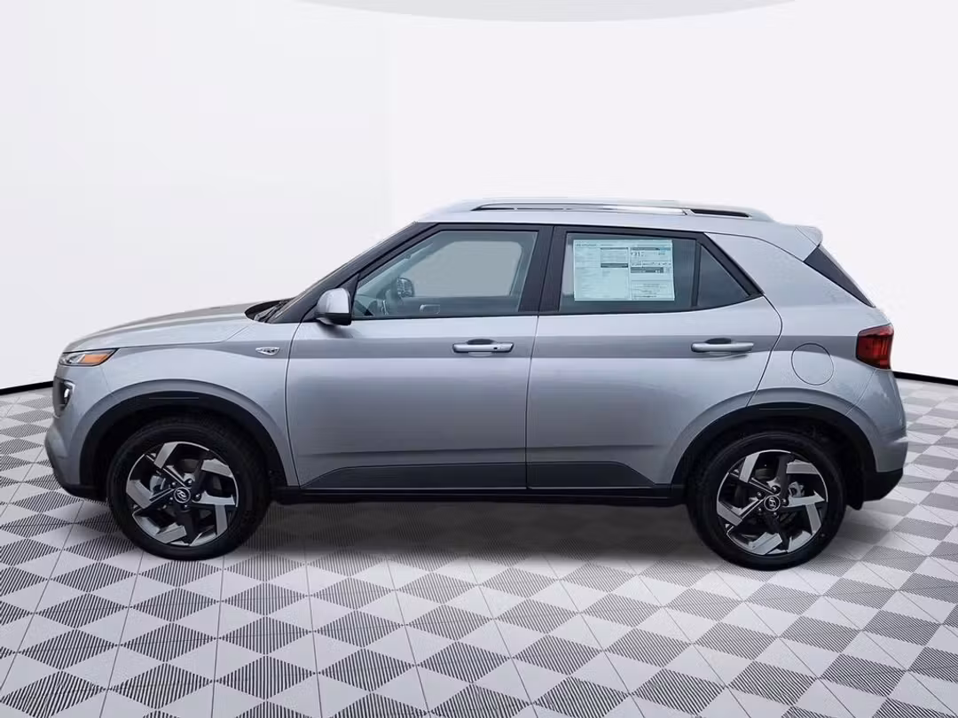 2026 Hyundai Venue SEL - Image 3