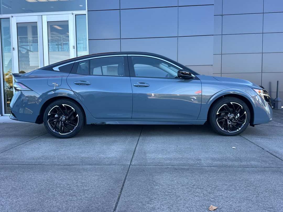 2026 Nissan Sentra SR - Image 3