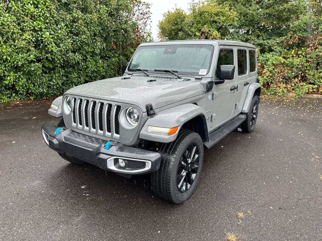 2023 Jeep Wrangler Sahara 4xe - Image 3