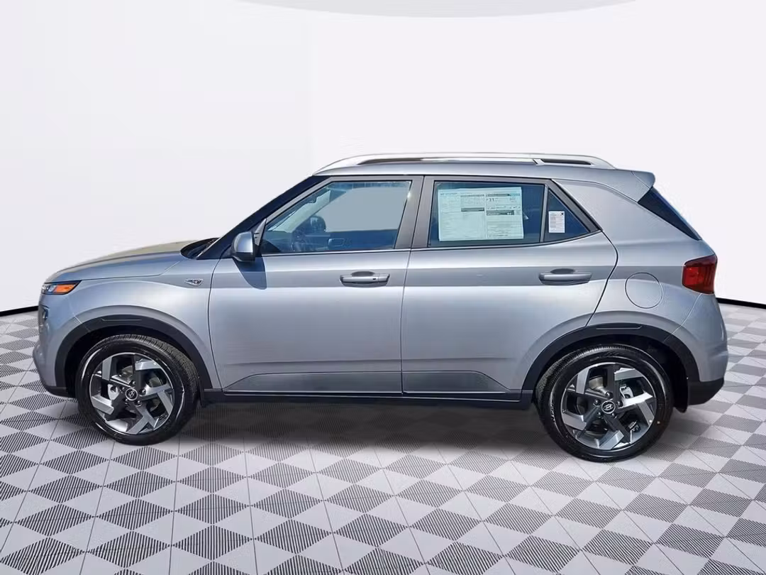2026 Hyundai Venue SEL - Image 3