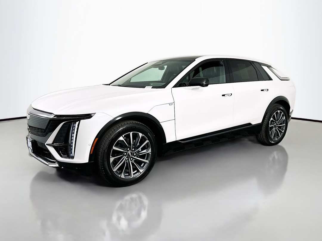 2025 Cadillac Lyriq Sport - Image 3