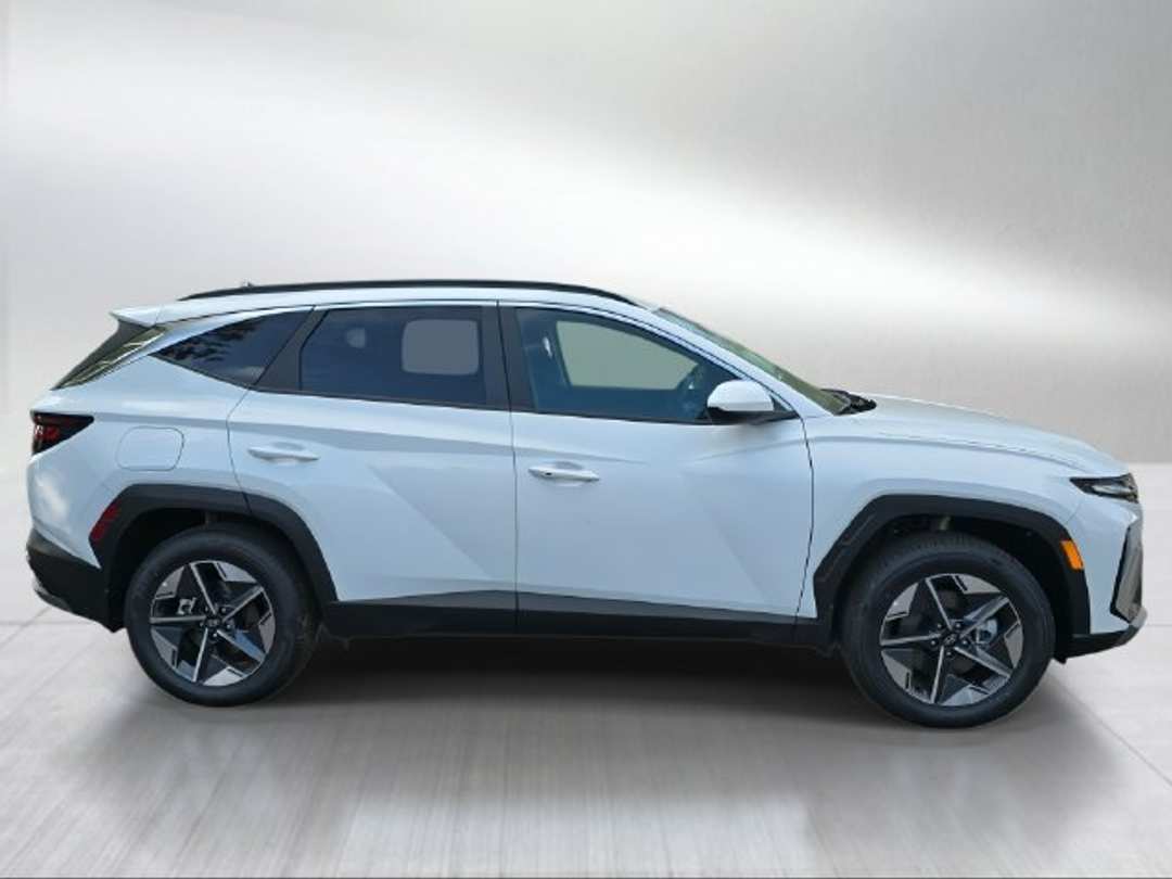 2026 Hyundai Tucson Plug-In Hybrid SEL - Image 2