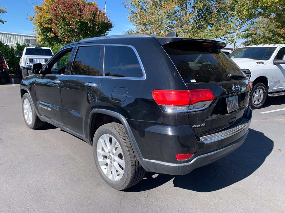 2017 Jeep Grand Cherokee Limited - Image 2