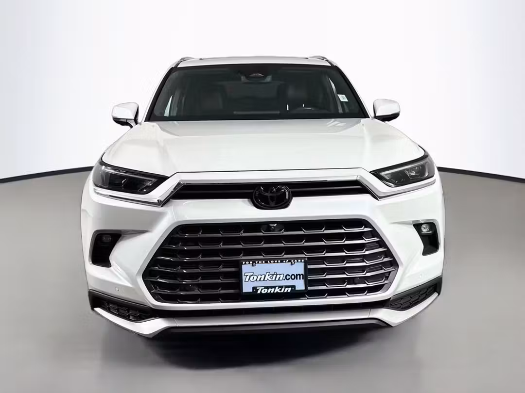 2024 Toyota Grand Highlander Hybrid MAX Platinum - Image 3