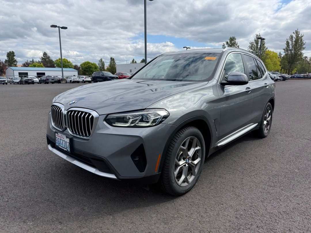 2023 BMW X3 xDrive30i - Image 3