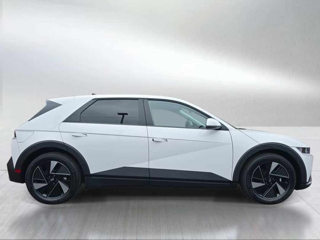 2026 Hyundai Ioniq 5 SE - Image 2