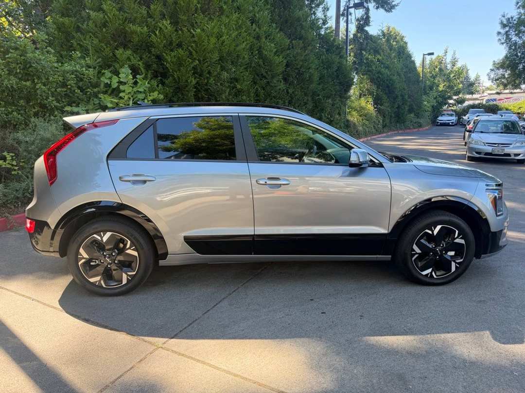 2024 Kia Niro Ev Wind - Image 2