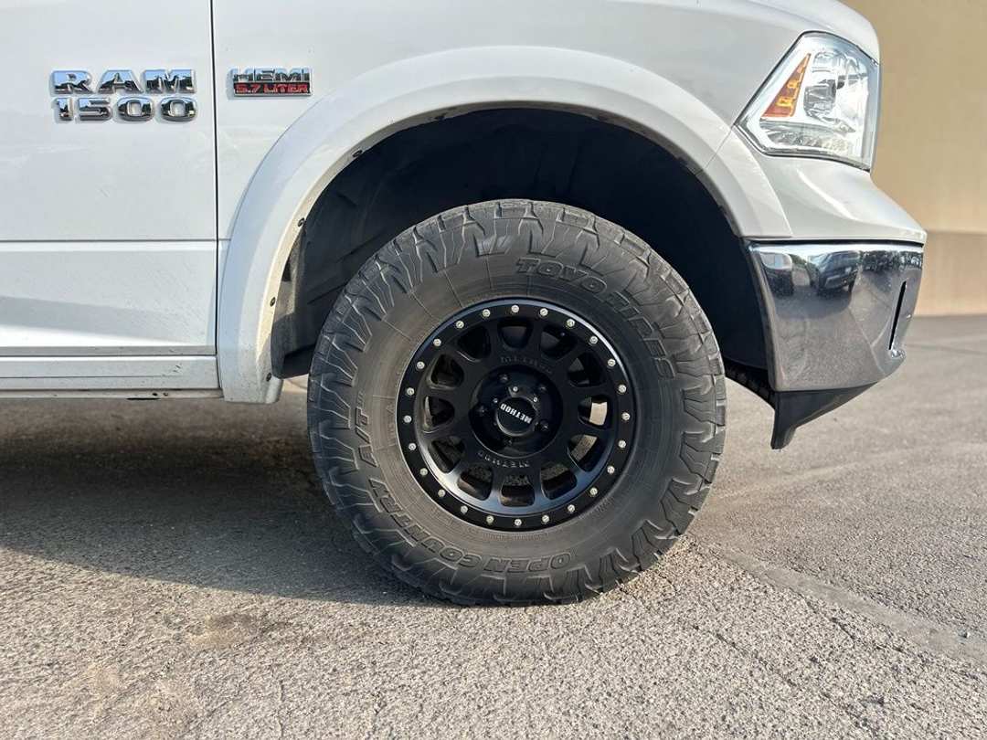 2016 Ram 1500 Laramie - Image 2