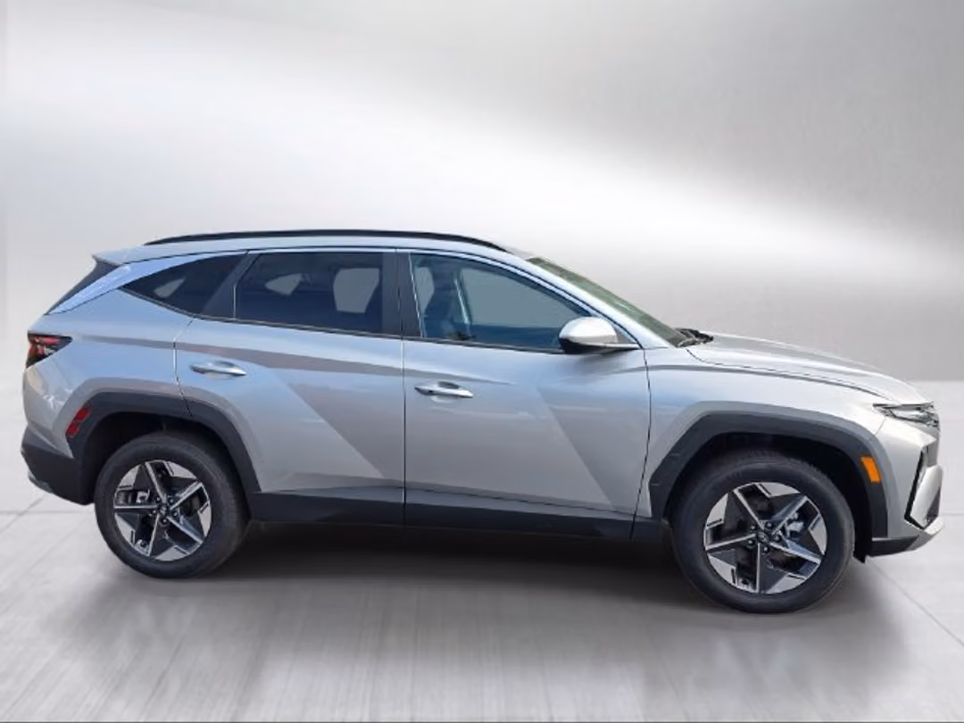 2026 Hyundai Tucson SEL - Image 2