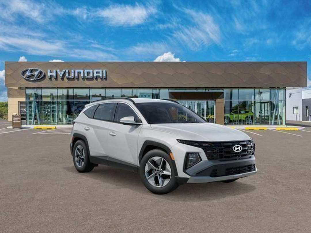 2026 Hyundai Tucson Plug-In Hybrid SEL - Image 2