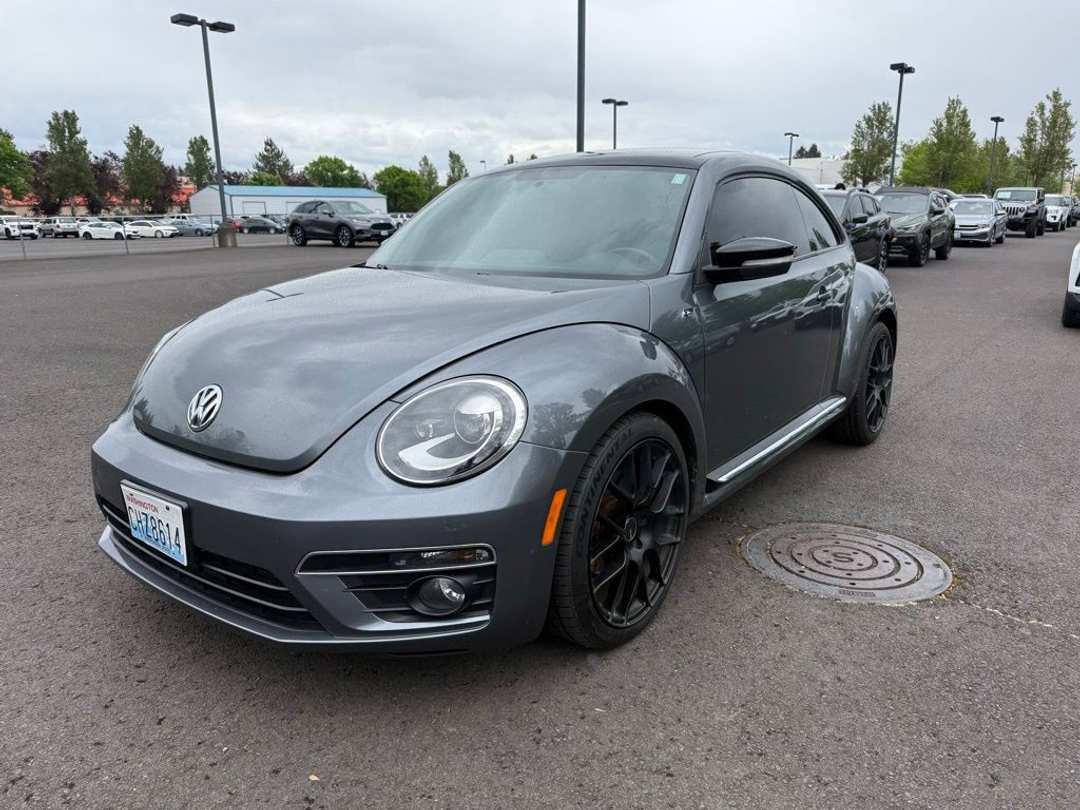 2013 Volkswagen Beetle RLine - Image 3