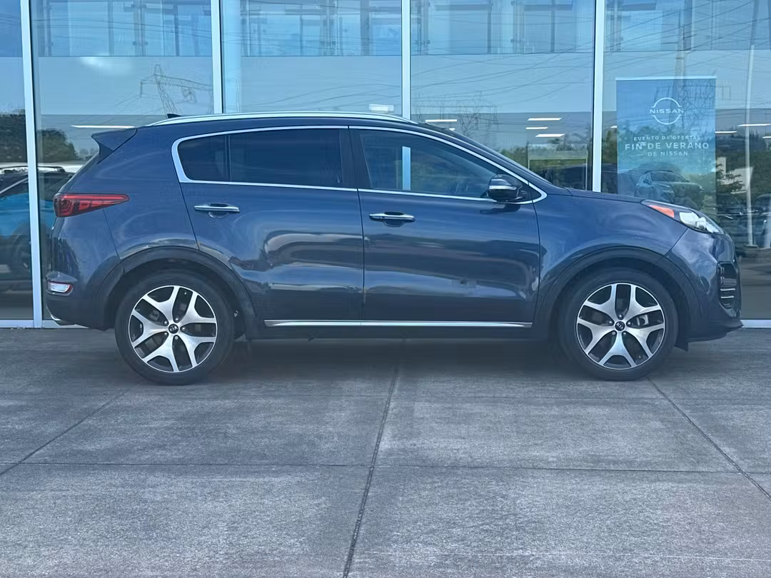 2017 Kia Sportage SX - Image 2