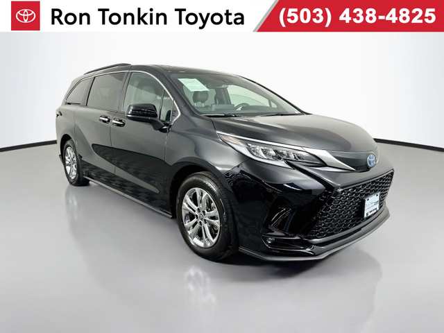 2023 Toyota Sienna XSE