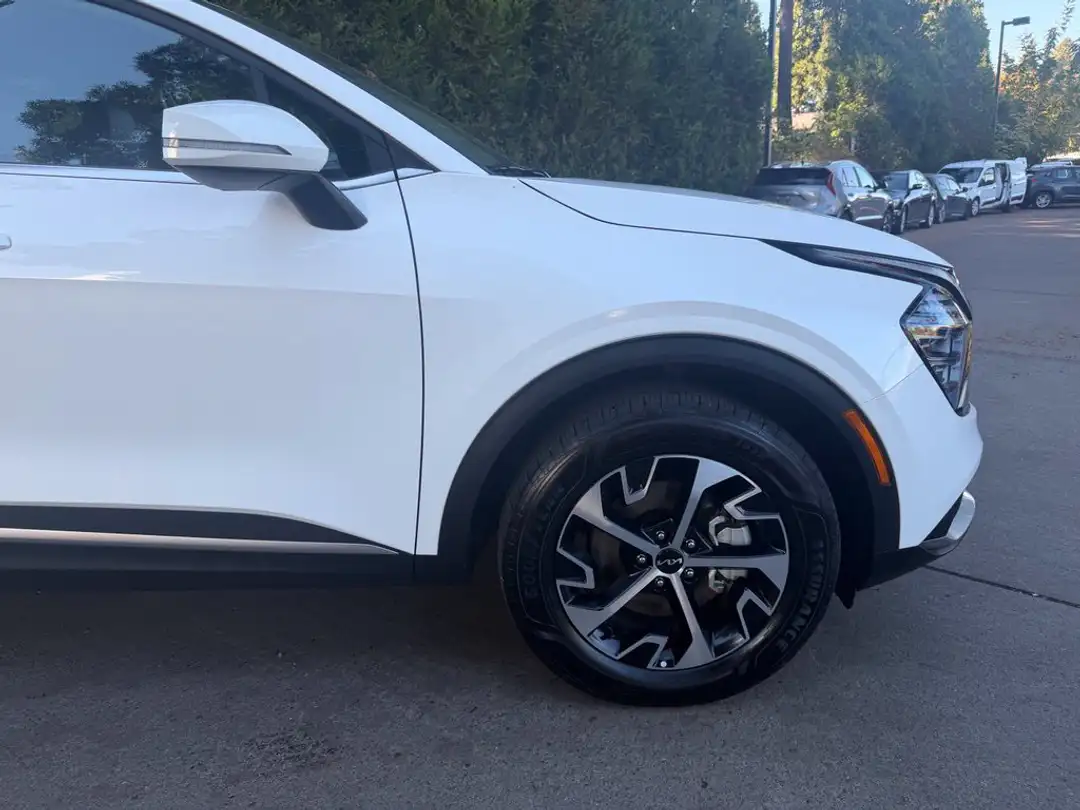 2025 Kia Sportage Hybrid EX - Image 3