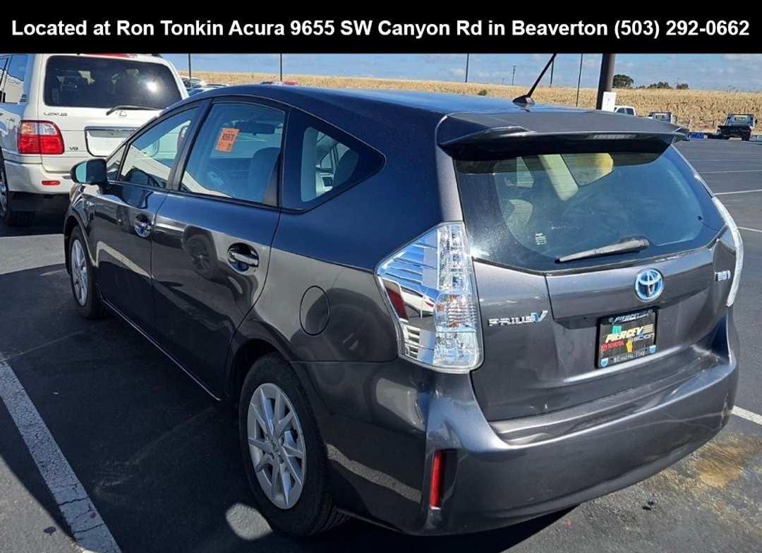 2014 Toyota Prius V Two - Image 3