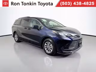 2024 Toyota Sienna LE