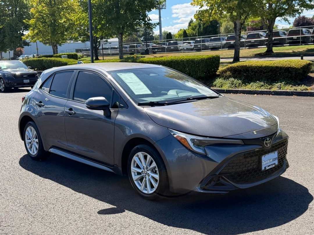 2023 Toyota Corolla SE - Image 2