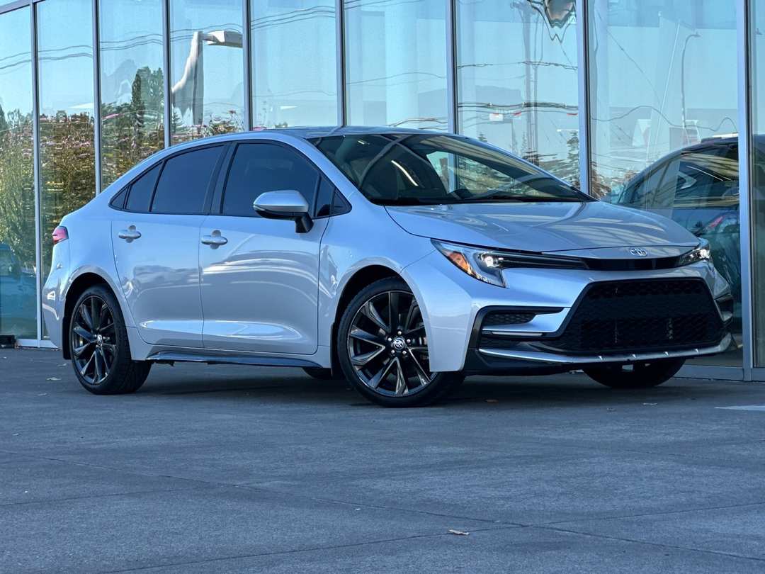 2024 Toyota Corolla SE - Image 2