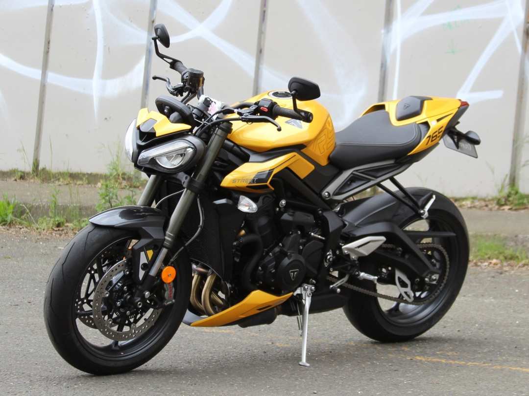 2024 Triumph Street Triple 765 Rs - Image 2