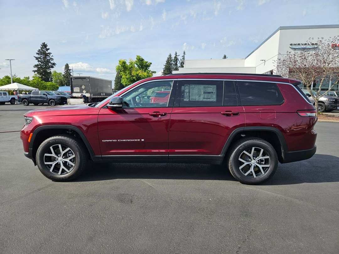 2025 Jeep Grand Cherokee L Limited - Image 3