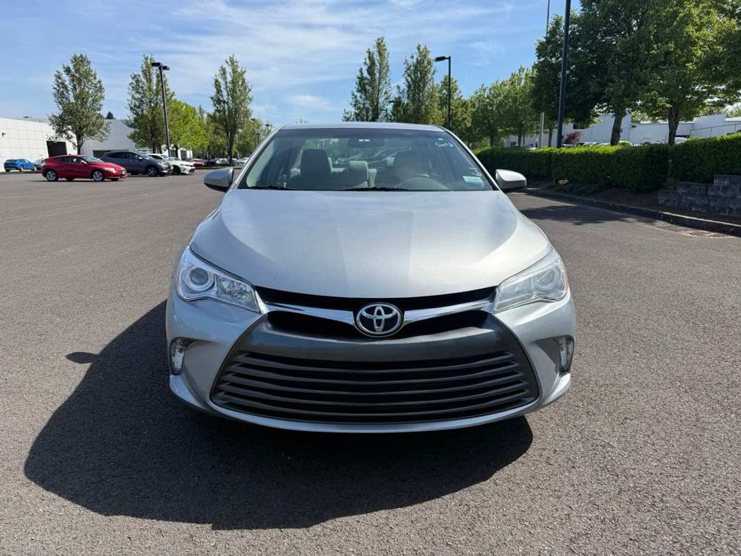 2015 Toyota Camry LE - Image 2