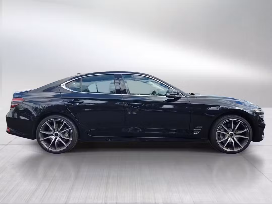 2026 Genesis G70 2.5T Prestige - Image 2