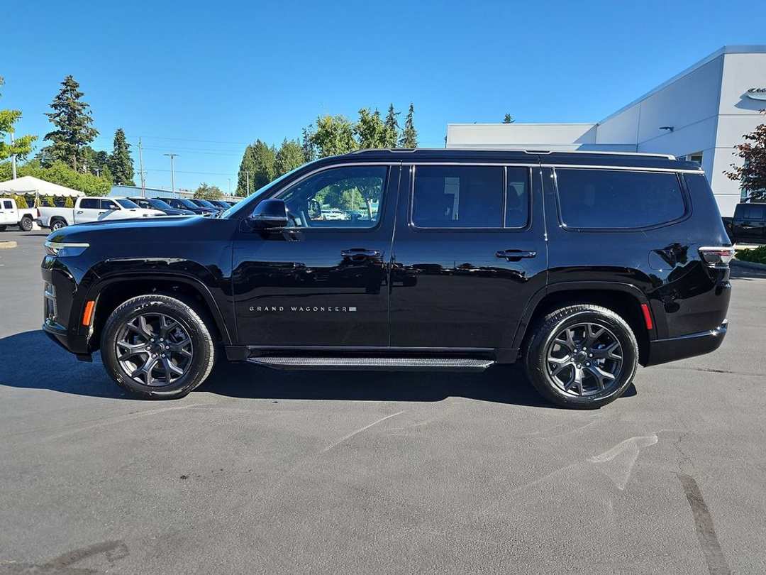 2026 Jeep Grand Wagoneer Limited Altitude - Image 3