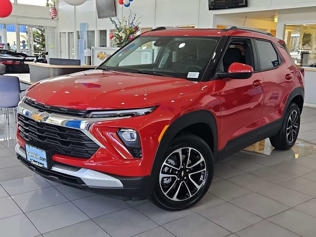 2026 Chevrolet Trailblazer LT - Image 2