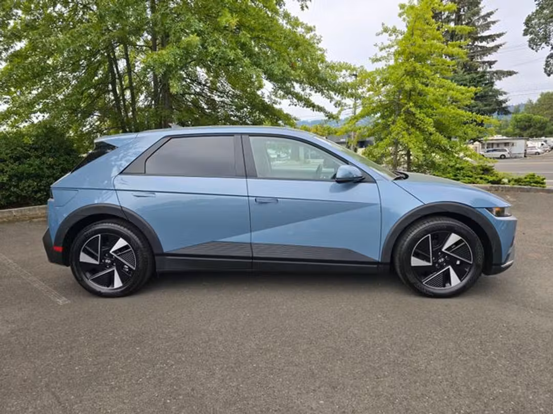 2026 Hyundai Ioniq 5 SEL - Image 2