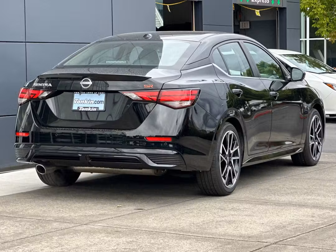 2025 Nissan Sentra SR - Image 3