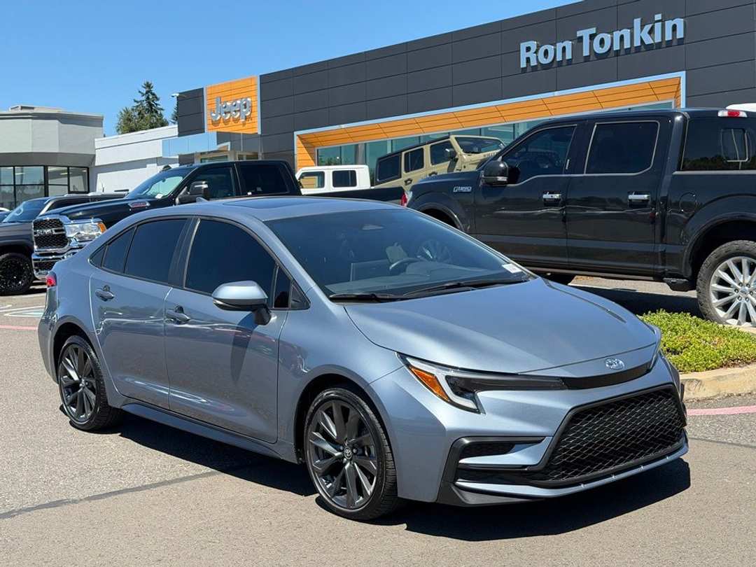 2025 Toyota Corolla SE - Image 2
