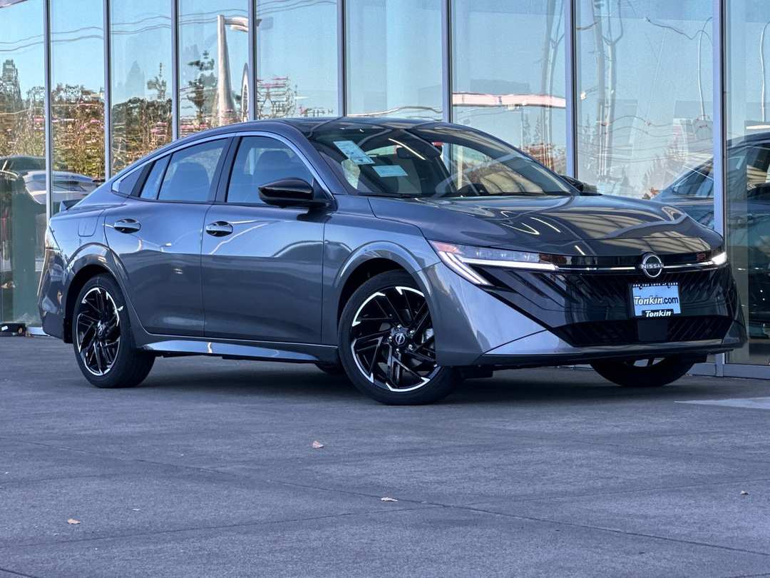 2026 Nissan Sentra SR - Image 2