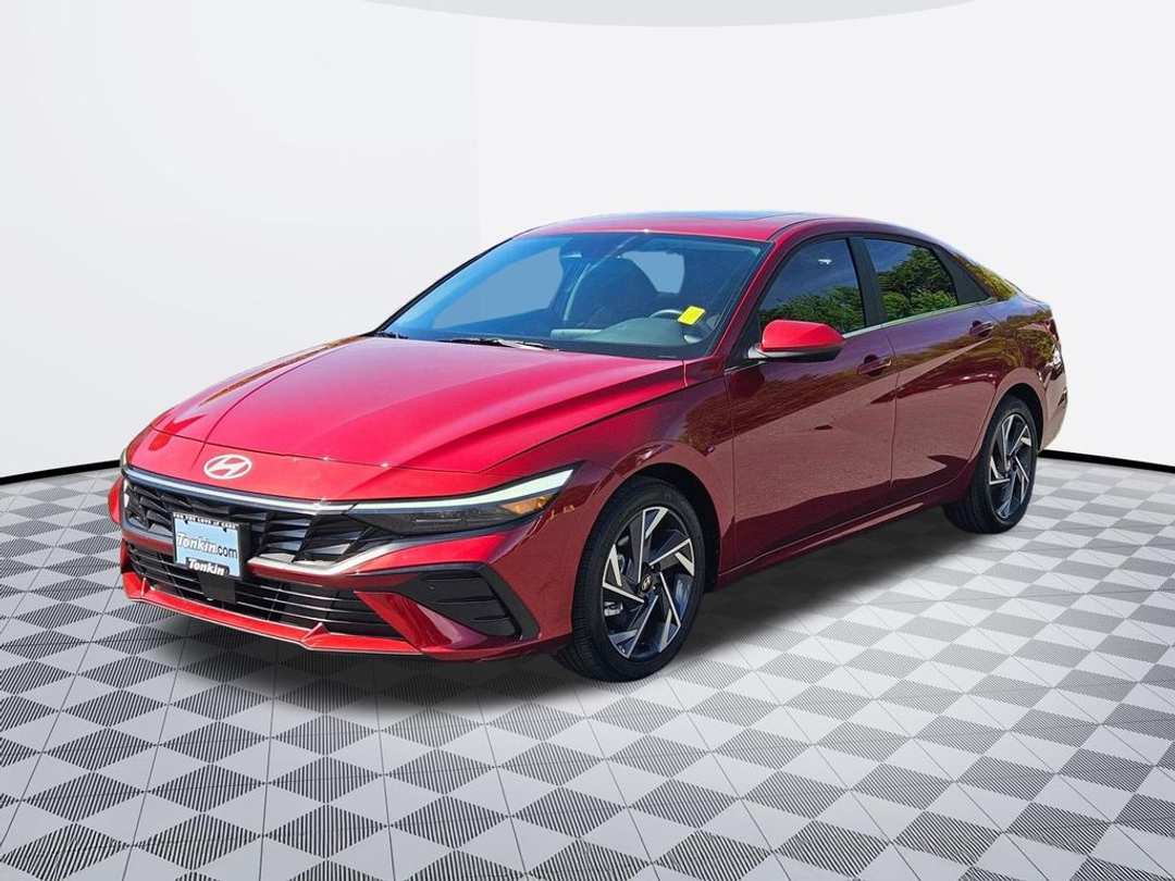 2024 Hyundai Elantra SEL - Image 2