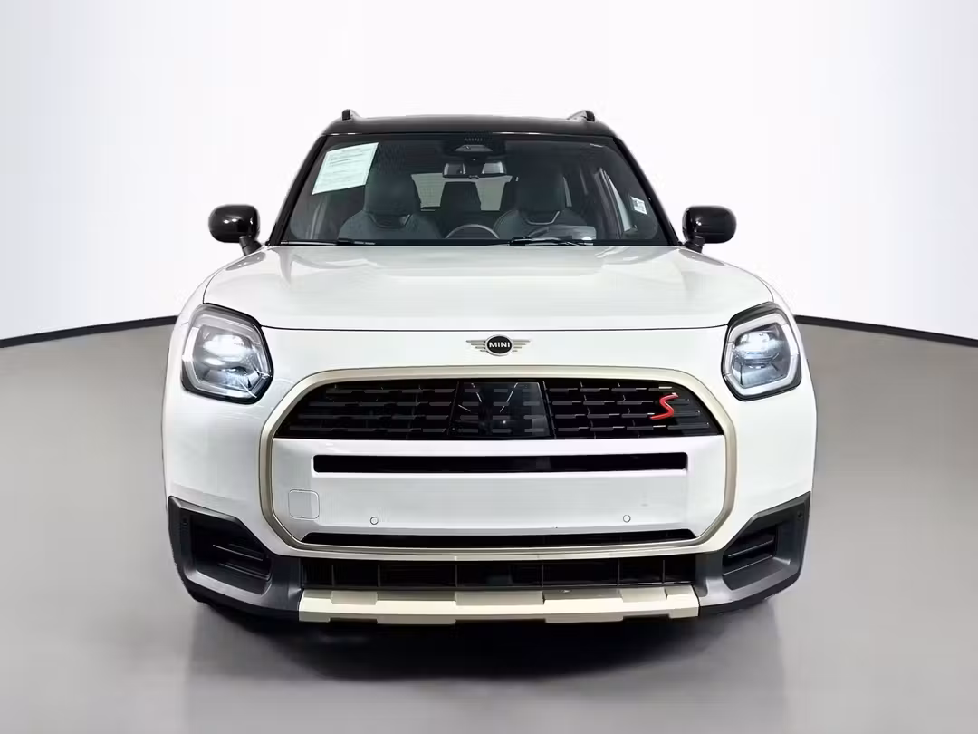2025 MINI Cooper S Countryman Signature Plus - Image 2