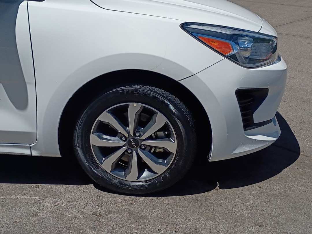 2022 Kia Rio S - Image 2