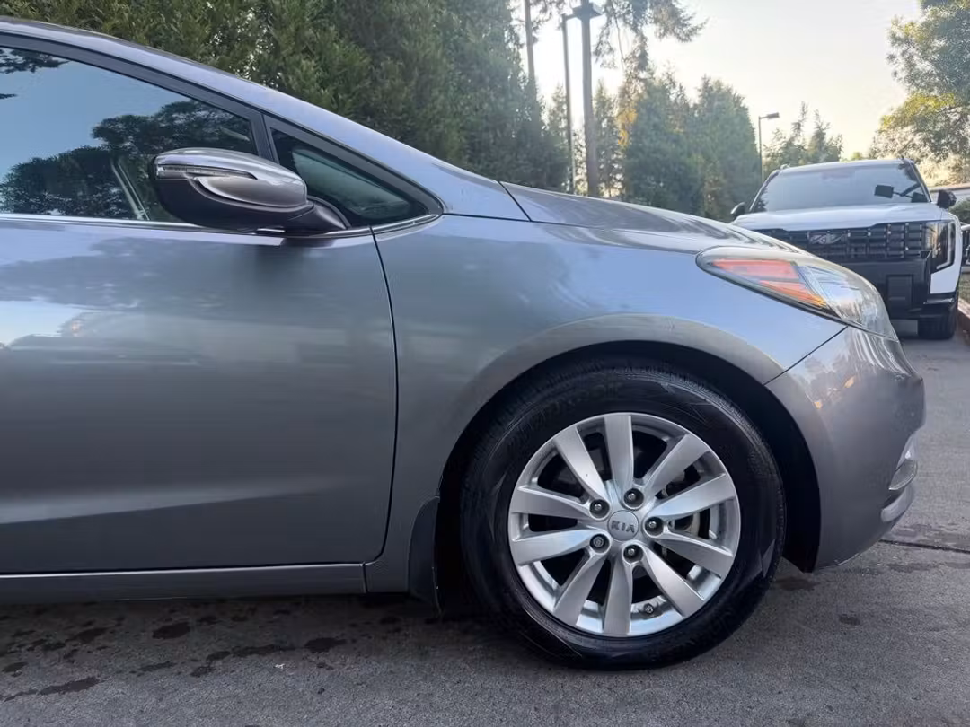 2015 Kia Forte EX - Image 2
