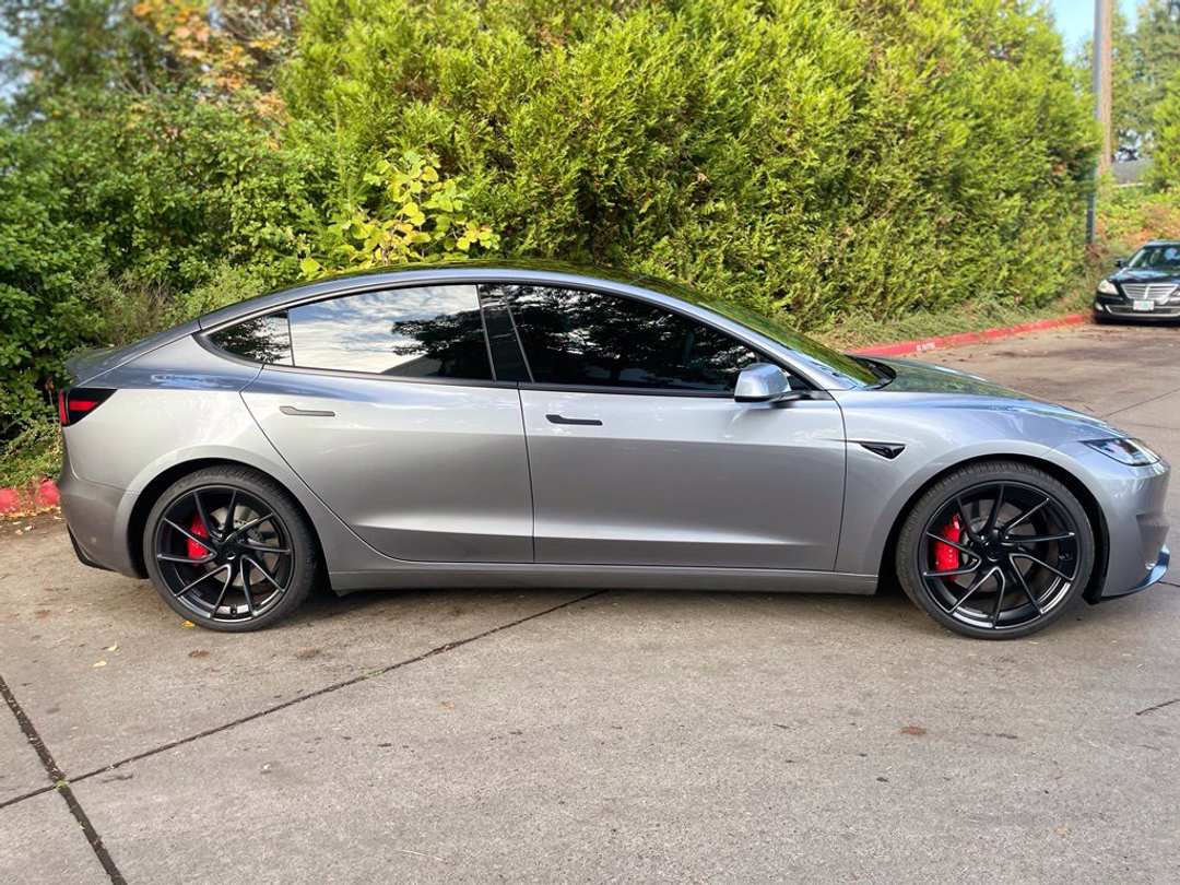 2026 Tesla Model 3 Performance - Image 3