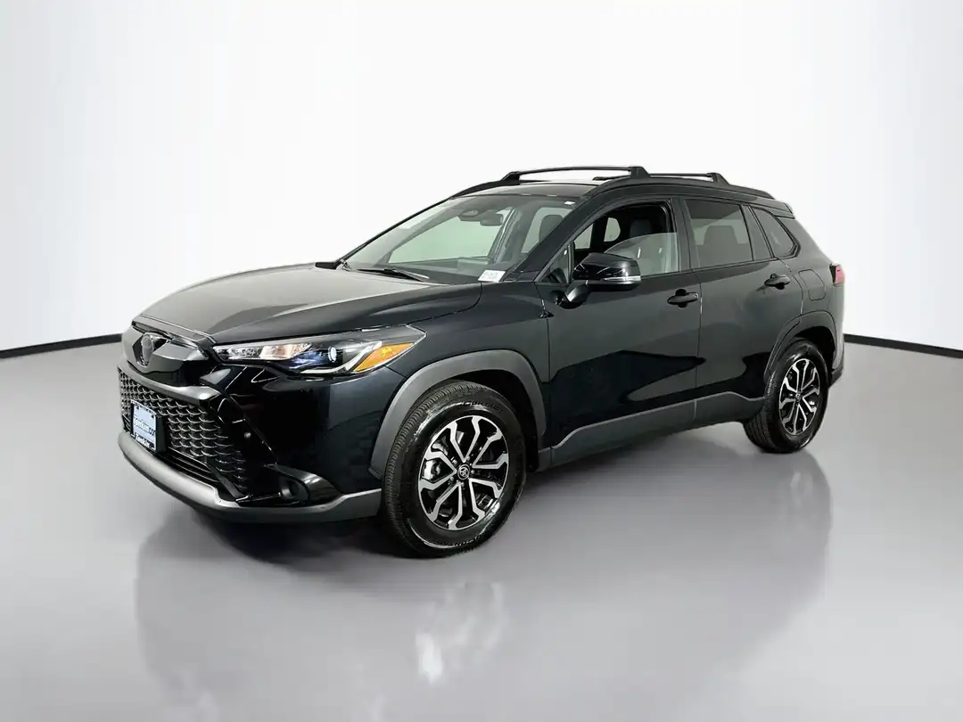 2025 Toyota Corolla Cross Hybrid SE - Image 3