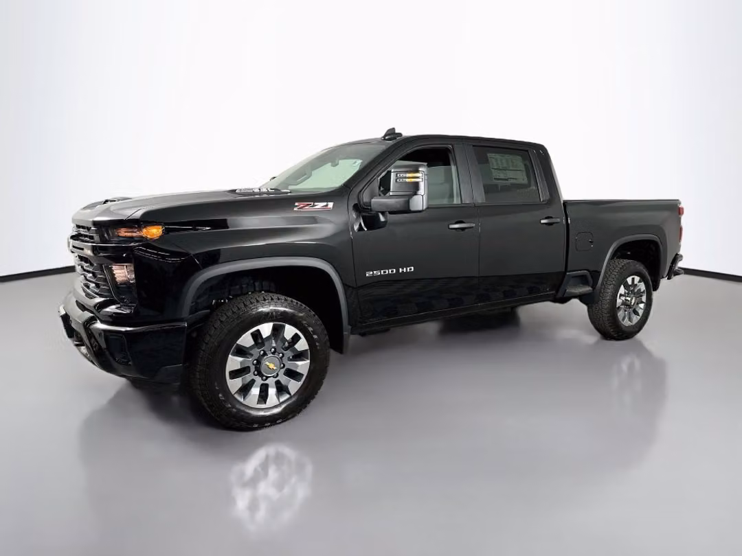 2026 Chevrolet Silverado 2500Hd Custom - Image 3